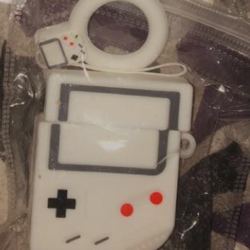 Regular AirPods - White Game🕹